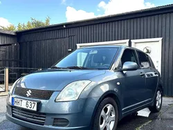 Mörkgrå (grå) Begagnad 2006 Suzuki Swift Halvkombi | 26 900 kr (Marknadspris)