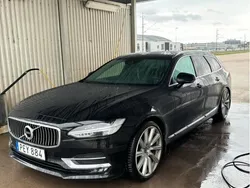 Svart Begagnad 2017 Volvo V90 Inscription Kombi | 218 000 kr (Marknadspris)