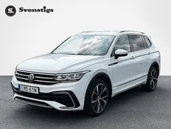Vit (pure white) Begagnad 2021 VW Tiguan Allspace R-line SUV | 299 900 kr (Marknadspris)