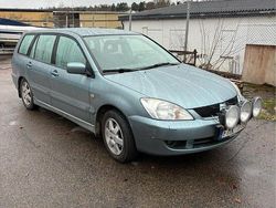 Blå Begagnad 2007 Mitsubishi Lancer Invite Kombi | 17 000 kr (Bra pris)