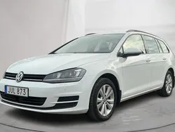 Vit Begagnad 2016 VW Golf VII Sedan | 109 000 kr