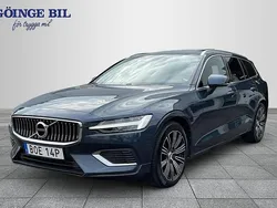 Mörkblå Begagnad 2022 Volvo V60 Kombi | 359 000 kr (Marknadspris)