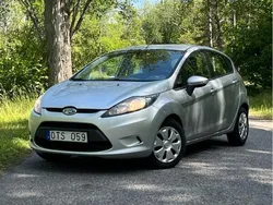 Grå Begagnad 2009 Ford Fiesta Trend Halvkombi | 26 999 kr (Marknadspris)