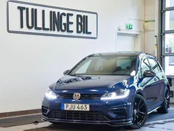 Mörkblå Begagnad 2017 VW Golf VII R Halvkombi | 329 900 kr