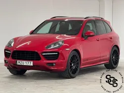 Röd Begagnad 2012 Porsche Cayenne GTS SUV | 339 900 kr