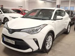 Vit Begagnad 2022 Toyota C-HR Active SUV | 175 000 kr (Bra pris)