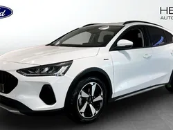 Vit (white) Begagnad 2024 Ford Focus Active Halvkombi | 219 900 kr (Lite dyr)