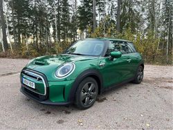 Grön Begagnad 2022 Mini Cooper SE Halvkombi | 189 000 kr (Bra pris)
