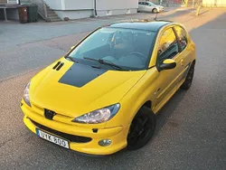Grå Begagnad 2004 Peugeot 206 Halvkombi | 32 500 kr (Lite dyr)
