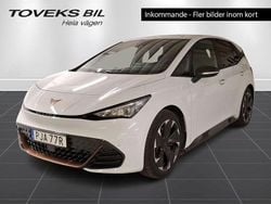 Glacial white metallic Begagnad 2025 Cupra Born e-Boost Halvkombi | 329 000 kr (Marknadspris)