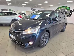 Mörkblå Begagnad 2015 Toyota Verso Edition Minibuss | 154 500 kr (Marknadspris)
