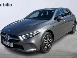 Grå Begagnad 2021 Mercedes A250 Halvkombi | 269 900 kr (Bra pris)
