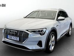 Vit Begagnad 2022 Audi e-tron Proline SUV | 479 000 kr (Dyr)