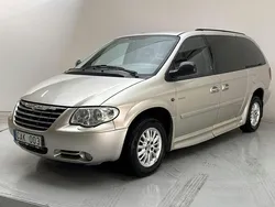 Ljusgrå Begagnad 2007 Chrysler Voyager Minibuss | 32 000 kr