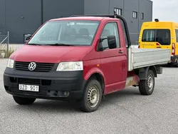 Mörkröd (röd) Begagnad 2004 VW T5 Van | 38 900 kr (Marknadspris)