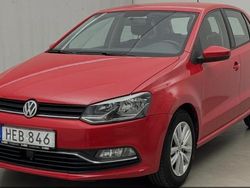 Röd Begagnad 2017 VW Polo Halvkombi | 110 000 kr (Marknadspris)