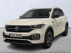 Vit Begagnad 2019 VW T-Cross R-line SUV | 194 900 kr (Marknadspris)