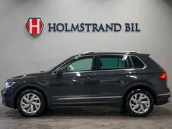 Grå Begagnad 2022 VW Tiguan Elegance SUV | 329 900 kr (Bra pris)
