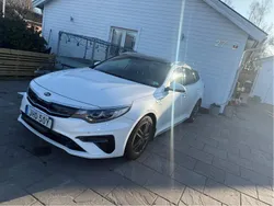 Vit Begagnad 2019 Kia Optima Hybrid Advance Sedan | 197 000 kr (Marknadspris)