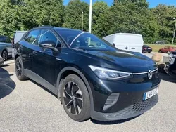 Svart Begagnad 2023 VW ID.4 Pro Performance SUV | 359 900 kr (Marknadspris)