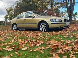 Gul Begagnad 2001 Volvo S60 Sedan | 38 000 kr (Dyr)