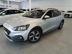 Grå Begagnad 2019 Ford Focus Sedan | 162 000 kr