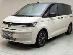 Vit Begagnad 2023 VW Multivan Van | 410 000 kr (Marknadspris)