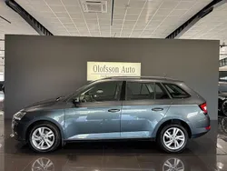 Mörkgrå (grå) Begagnad 2019 Skoda Fabia Style Kombi | 119 000 kr (Marknadspris)