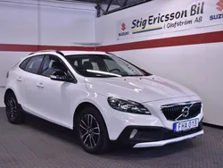 Vit Begagnad 2018 Volvo V40 CC Kombi | 193 500 kr (Marknadspris)