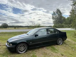 Grön Begagnad 2001 BMW 540 Sedan | 89 000 kr