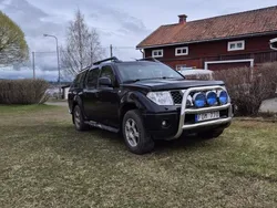 Svart Begagnad 2007 Nissan Navara Pickup | 48 000 kr (Marknadspris)
