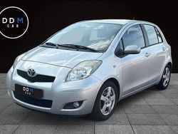 Silver Begagnad 2010 Toyota Yaris Halvkombi | 39 900 kr (Bra pris)