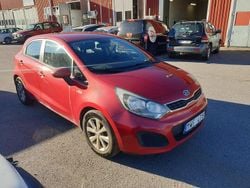 Röd Begagnad 2012 Kia Rio Halvkombi | 31 000 kr (Lite dyr)