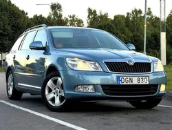 Grå Begagnad 2011 Skoda Octavia Elegance Kombi | 52 000 kr (Bra pris)