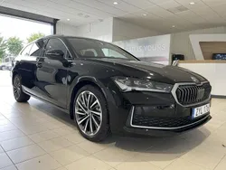 Svart Begagnad 2025 Skoda Superb Kombi | 520 000 kr (Dyr)