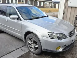 Silver Begagnad 2004 Subaru Outback SUV | 38 000 kr (Marknadspris)