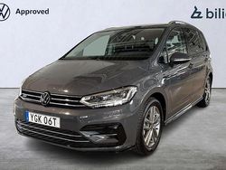 Mörkgrå Begagnad 2024 VW Touran R-line Minibuss | 369 000 kr (Bra pris)