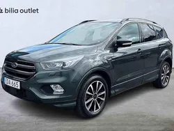 Grön Begagnad 2018 Ford Kuga SUV | 149 900 kr