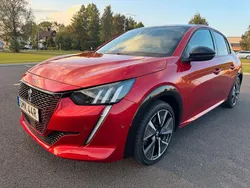 Röd Begagnad 2021 Peugeot e-208 GT-line Halvkombi | 189 900 kr (Marknadspris)