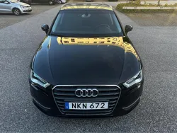 Svart Begagnad 2014 Audi A3 Sportback Attraction Halvkombi | 105 000 kr (Marknadspris)