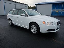 Vit Begagnad 2011 Volvo V70 Kombi | 115 900 kr (Dyr)