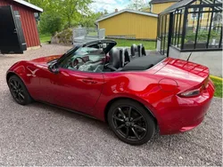 Röd Begagnad 2017 Mazda MX5 Cab | 235 000 kr (Marknadspris)