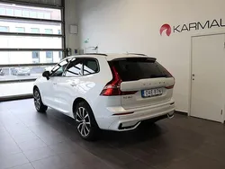 Vit Begagnad 2022 Volvo XC60 R-Design SUV | 494 800 kr (Dyr)