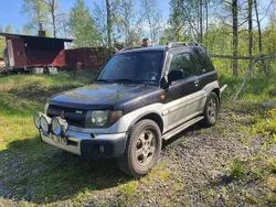 Svart Begagnad 2000 Mitsubishi Pajero SUV | 79 900 kr