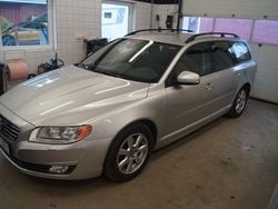 Silver Begagnad 2014 Volvo V70 Kinetic Kombi | 144 000 kr (Lite dyr)