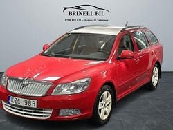 Röd Begagnad 2010 Skoda Octavia Kombi | 43 000 kr (Marknadspris)