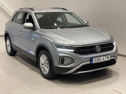 Silver (pyrit silver metallic) Begagnad 2024 VW T-Roc Life SUV | 309 900 kr (Marknadspris)