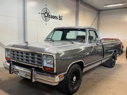 Flerfärgad Begagnad 1985 Dodge Ram SE Pickup | 249 800 kr