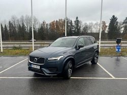 Blå Begagnad 2020 Volvo XC90 R-Design SUV | 450 000 kr (Marknadspris)