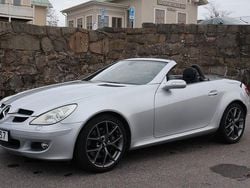 Silver Begagnad 2005 Mercedes SLK350 Cab | 114 900 kr (Bra pris)